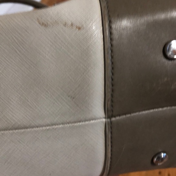 Tumi purse. 18in Wide x 10in tall - Picture 6 of 8